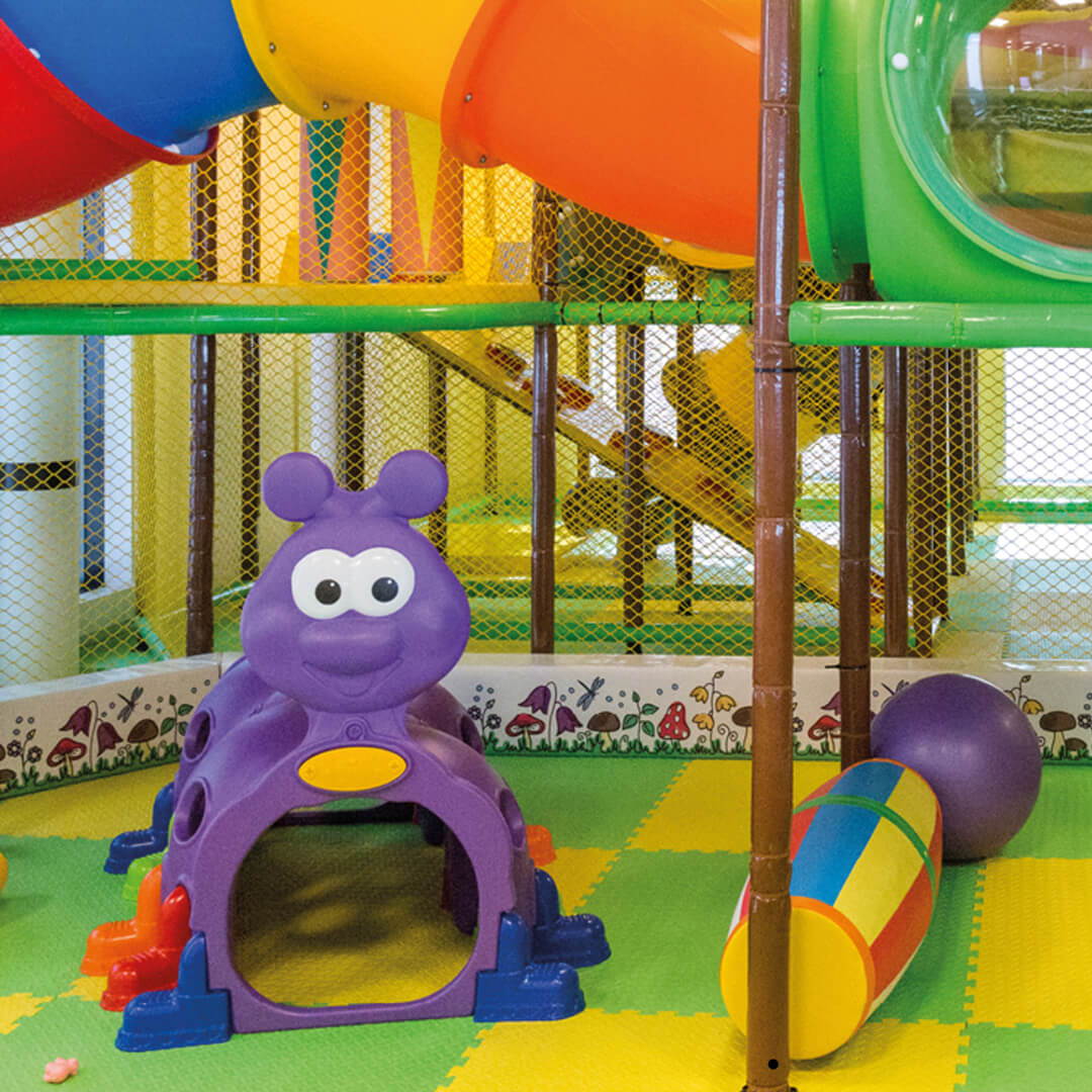 Bilde av barnepassområde med aktiviteter og leker