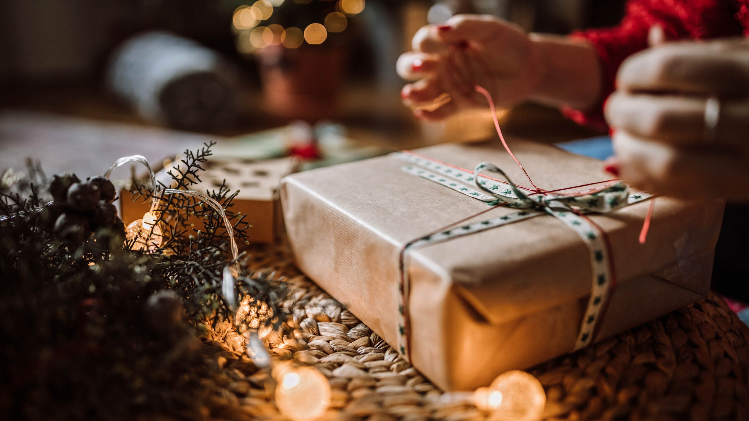 Få en stressfri jul i 2023 ved å starte julegavehandelen tidlig. Oppdag meningsfulle gavetips som passer for alle, fra hjemmelagde gaver til unike funn hos Søstrene Grene. Spar tid og penger mens du sprer juleglede